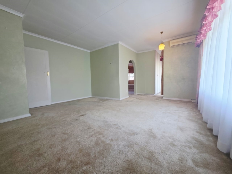 4 Bedroom Property for Sale in Van Der Hoff Park North West